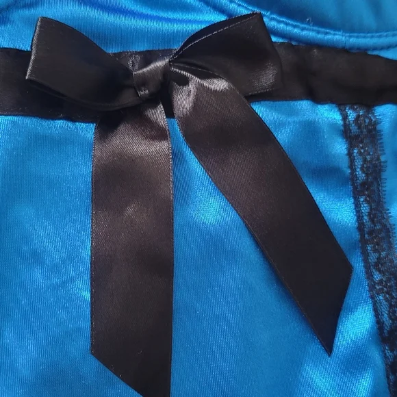 Elegant Blue and Black Women's Chemise - Picture 4 of 15